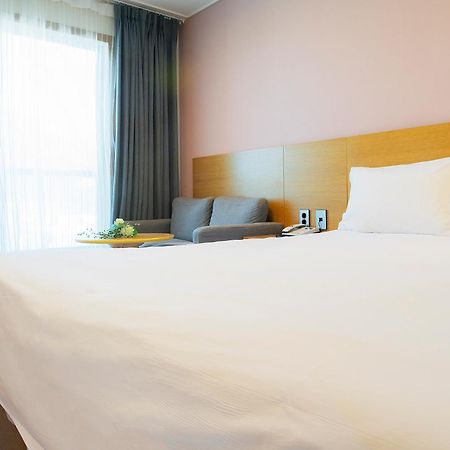 Sims Hotel Чечжу Екстер'єр фото