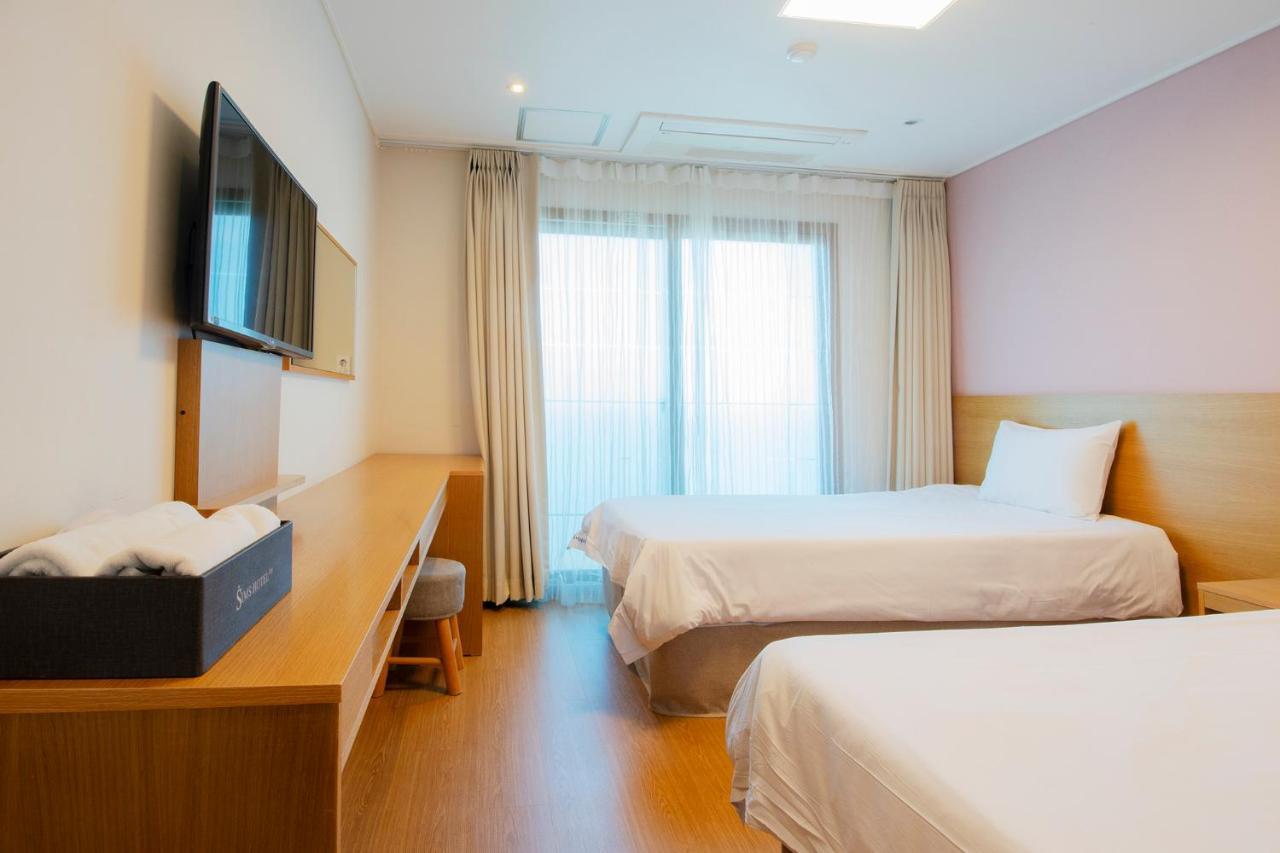 Sims Hotel Чечжу Екстер'єр фото
